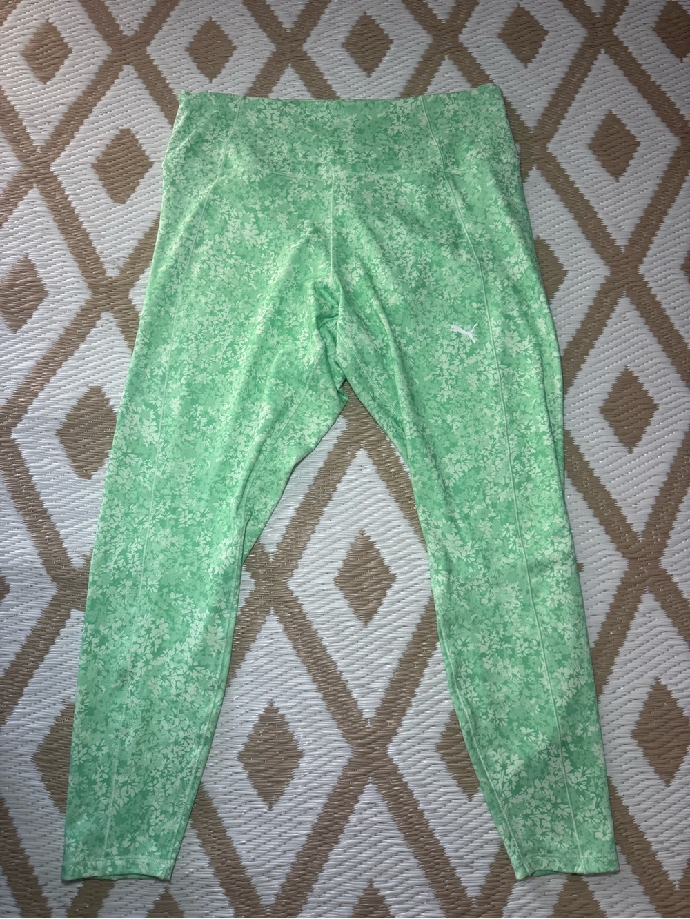 PUMA Women's Green Floral Ankle Leggings Size L Pull-On Stretch Knit